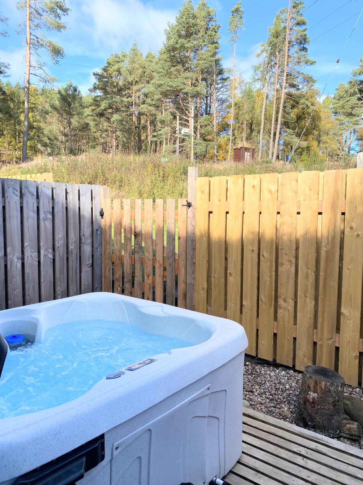 Villa Kaoglen-Spruce-Hot Tub-Forrest Setting-Pet Friendly Balnald Esterno foto